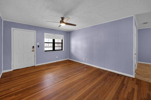 2213 Meadow Lark, Irving, TX 75060
