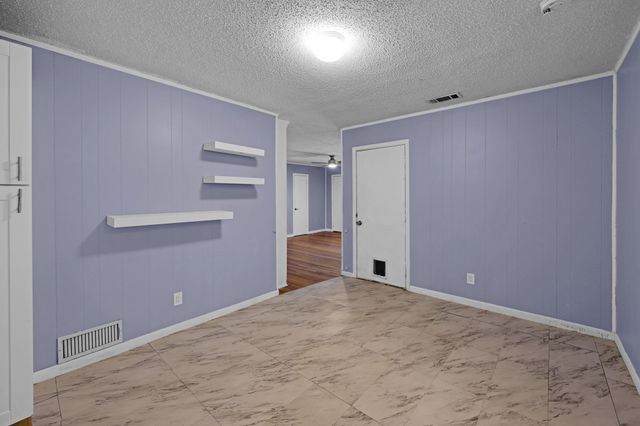 2213 Meadow Lark, Irving, TX 75060