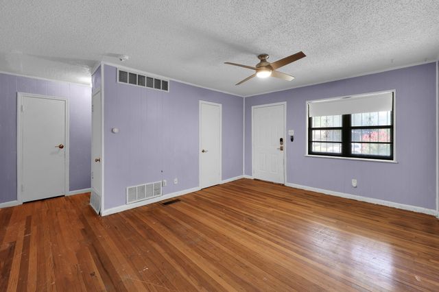 2213 Meadow Lark, Irving, TX 75060