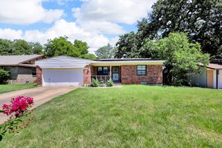 2213 Meadow Lark, Irving, TX 75060