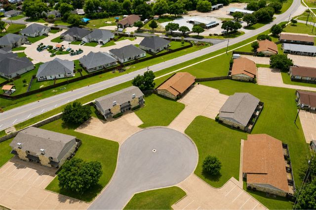 1411 Courtney Place, Cleburne, TX 76033