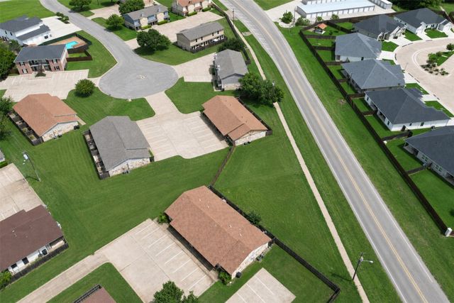 1411 Courtney Place, Cleburne, TX 76033