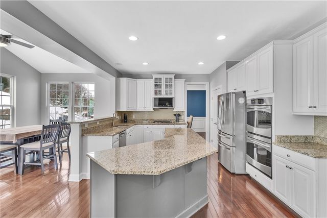 143 Sweetwater Dr, Sewickley Hills Boro, PA 15143