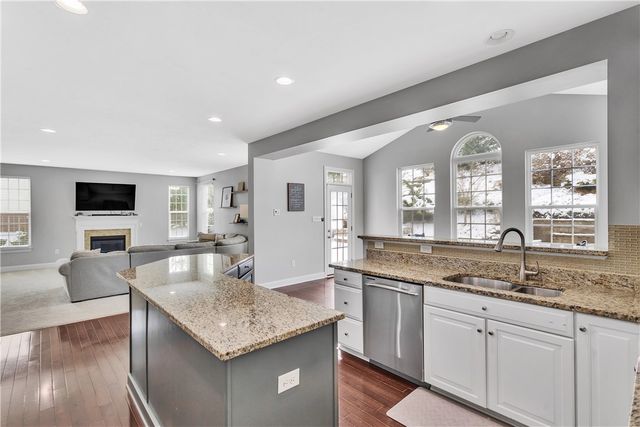 143 Sweetwater Dr, Sewickley Hills Boro, PA 15143