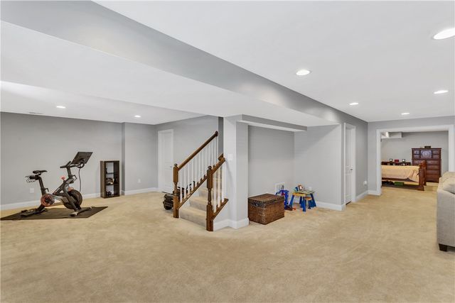 143 Sweetwater Dr, Sewickley Hills Boro, PA 15143