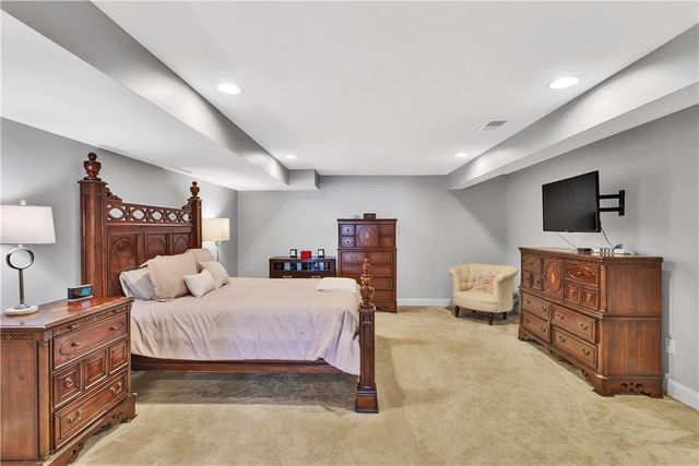 143 Sweetwater Dr, Sewickley Hills Boro, PA 15143