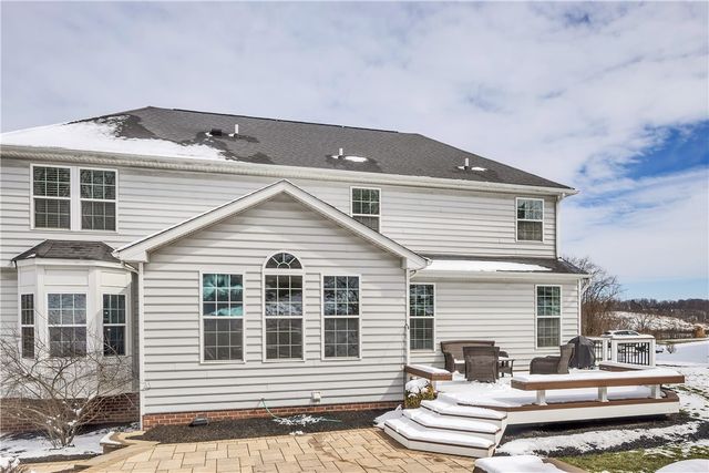 143 Sweetwater Dr, Sewickley Hills Boro, PA 15143