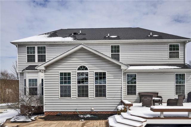 143 Sweetwater Dr, Sewickley Hills Boro, PA 15143