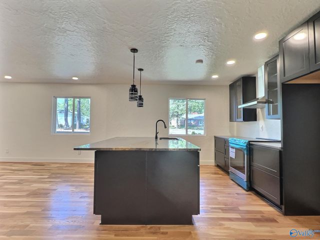 866 S 5th Street, Gadsden, AL 35901