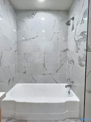 866 S 5th Street, Gadsden, AL 35901