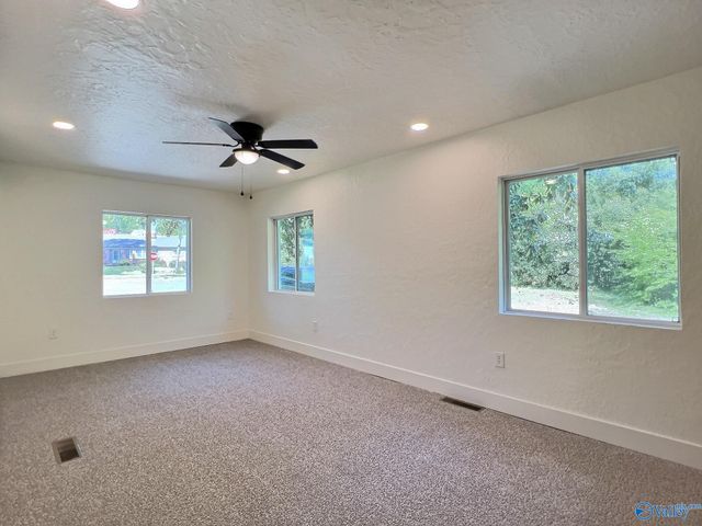 866 S 5th Street, Gadsden, AL 35901