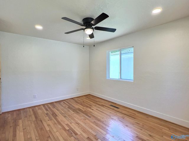 866 S 5th Street, Gadsden, AL 35901