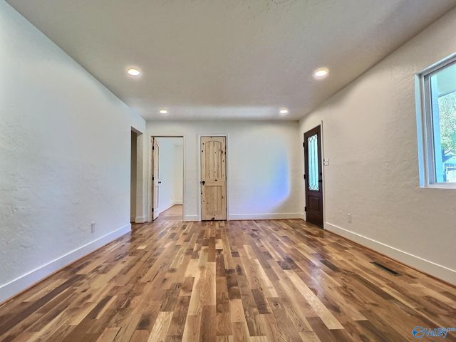 866 S 5th Street, Gadsden, AL 35901