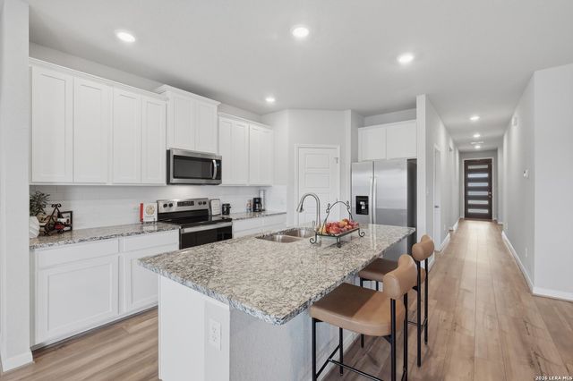 3000 Toscana Way, Schertz, TX 78154