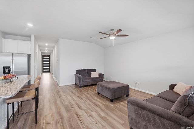 3000 Toscana Way, Schertz, TX 78154