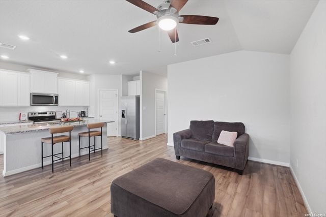 3000 Toscana Way, Schertz, TX 78154