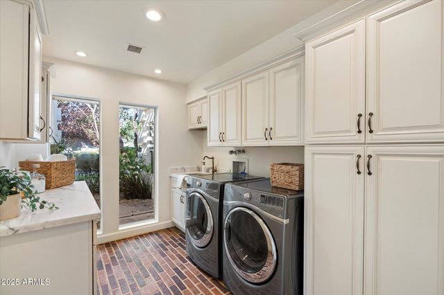 6533 E MAVERICK Road, Paradise Valley, AZ 85253