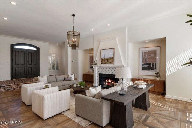 6533 E MAVERICK Road, Paradise Valley, AZ 85253