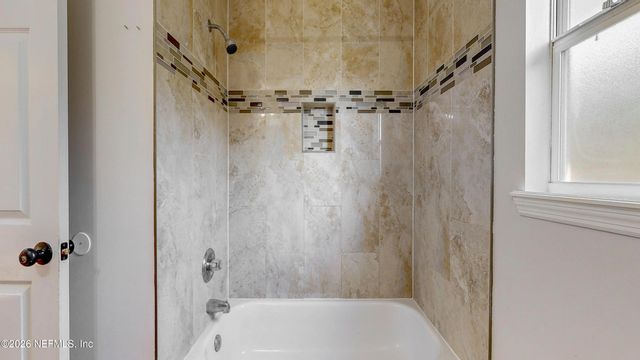 9318 DANIELS MILL Drive, Jacksonville, FL 32244