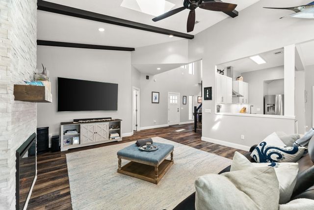 374 Wahoo Road, Panama City Beach, FL 32408