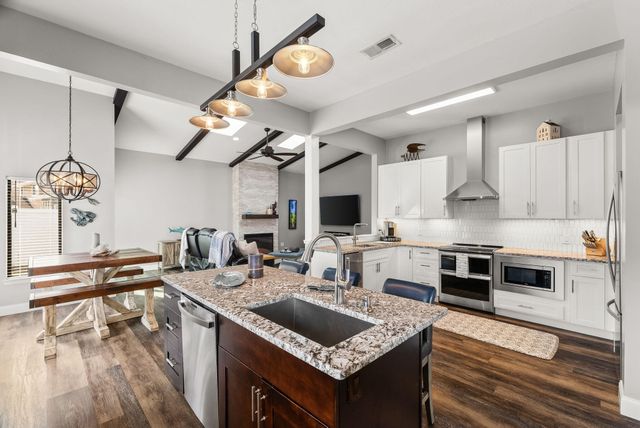 374 Wahoo Road, Panama City Beach, FL 32408