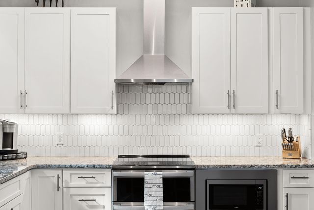 374 Wahoo Road, Panama City Beach, FL 32408