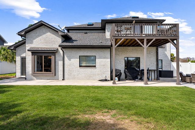 374 Wahoo Road, Panama City Beach, FL 32408