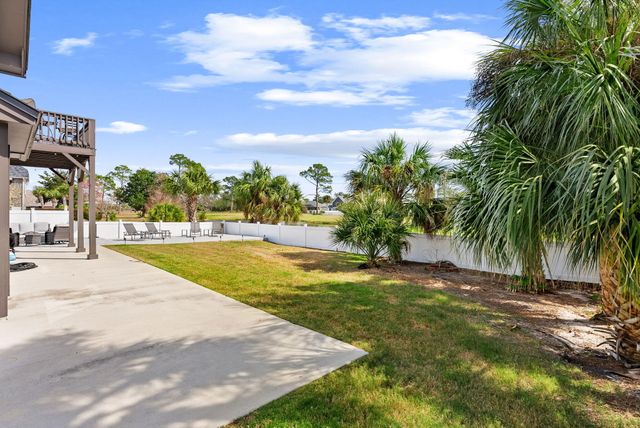 374 Wahoo Road, Panama City Beach, FL 32408