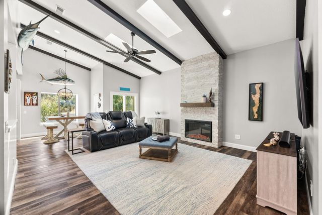 374 Wahoo Road, Panama City Beach, FL 32408