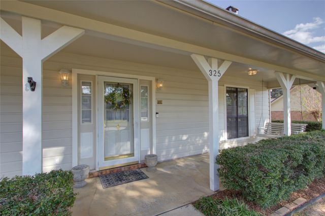 325 Loma Linda, Wake Village, TX 75501