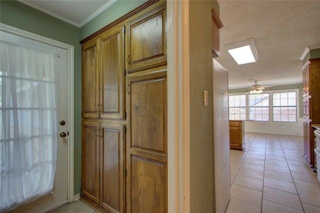 325 Loma Linda, Wake Village, TX 75501