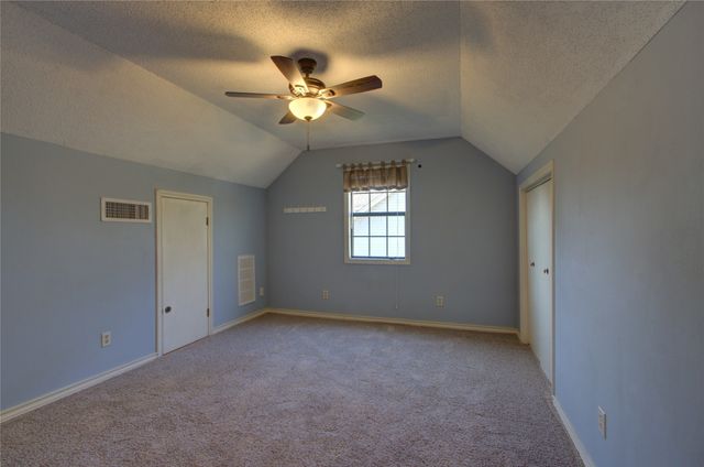 325 Loma Linda, Wake Village, TX 75501