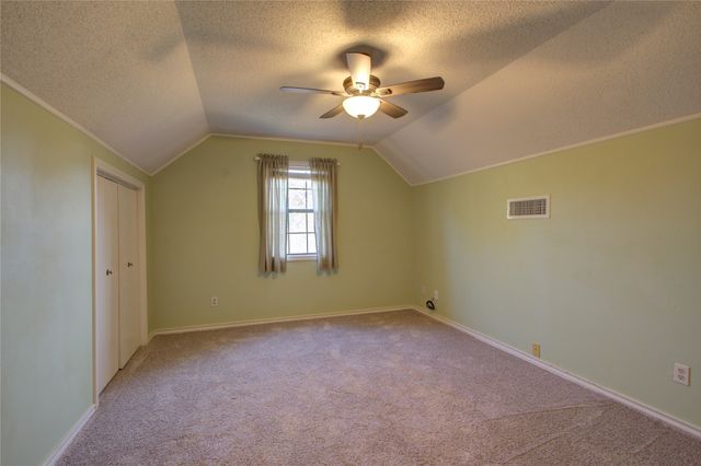 325 Loma Linda, Wake Village, TX 75501