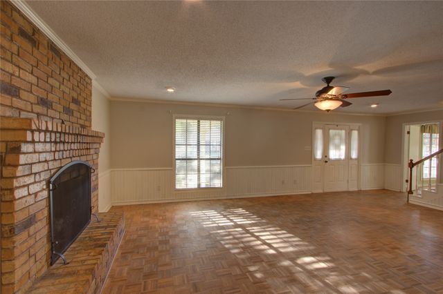 325 Loma Linda, Wake Village, TX 75501