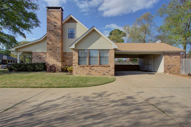 325 Loma Linda, Wake Village, TX 75501