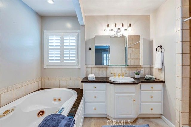 6034 Pepperwood, Lakewood, CA 90712