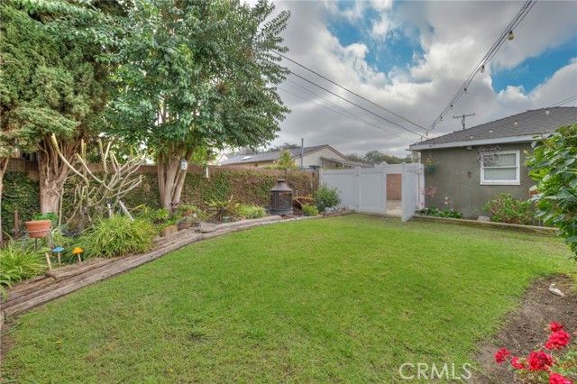 6034 Pepperwood, Lakewood, CA 90712