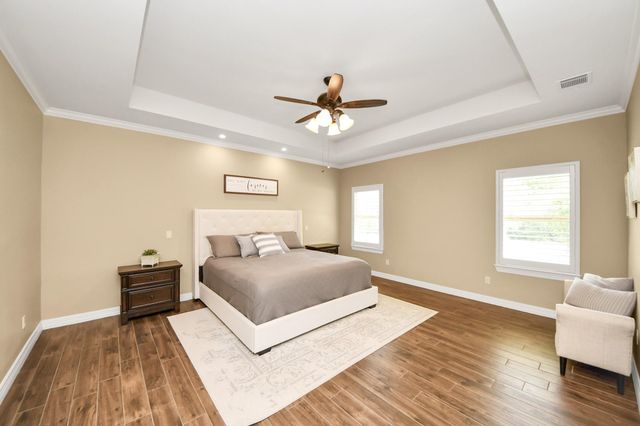 460 High Meadows Road, Bellville, TX 77418