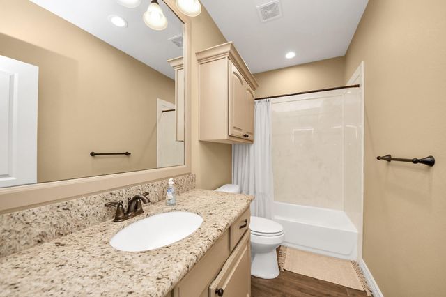 460 High Meadows Road, Bellville, TX 77418