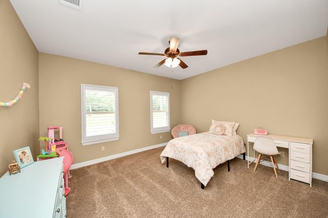 460 High Meadows Road, Bellville, TX 77418