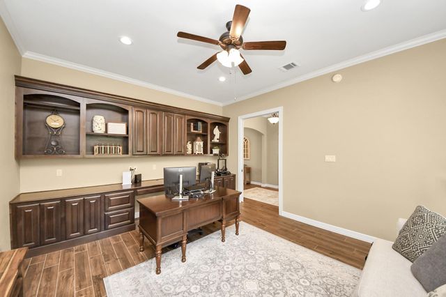 460 High Meadows Road, Bellville, TX 77418