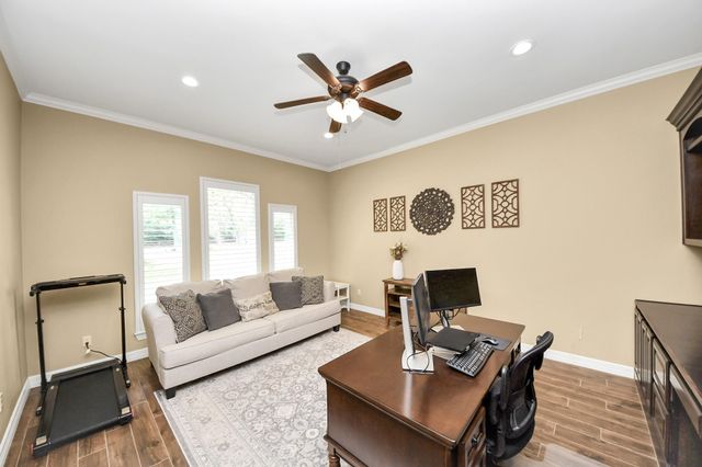 460 High Meadows Road, Bellville, TX 77418