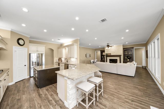 460 High Meadows Road, Bellville, TX 77418