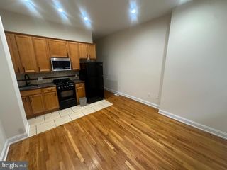 627 S 10TH ST #1ST FLOOR, Philadelphia, PA 19147