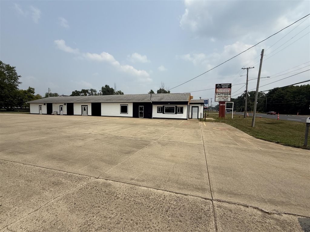 3010 E Apple Avenue, Muskegon, MI 49442