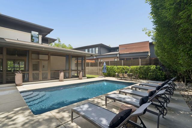 1807 Castleman Dr, Nashville, TN 37215
