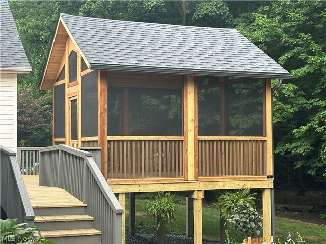 2142 Pearce Circle, Salem, OH 44460