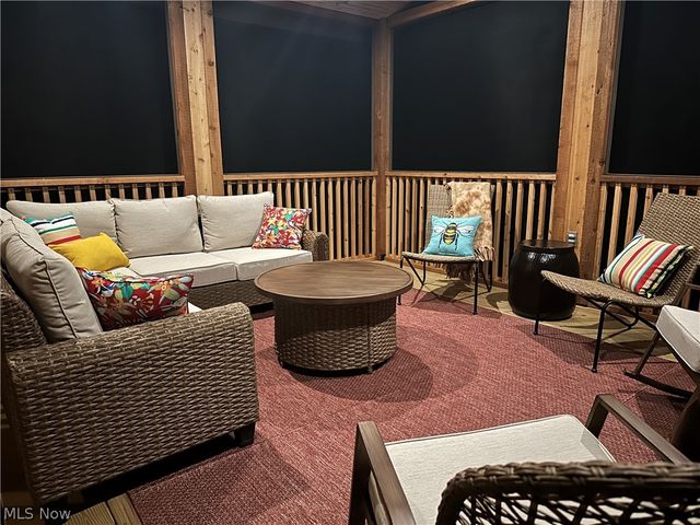 2142 Pearce Circle, Salem, OH 44460