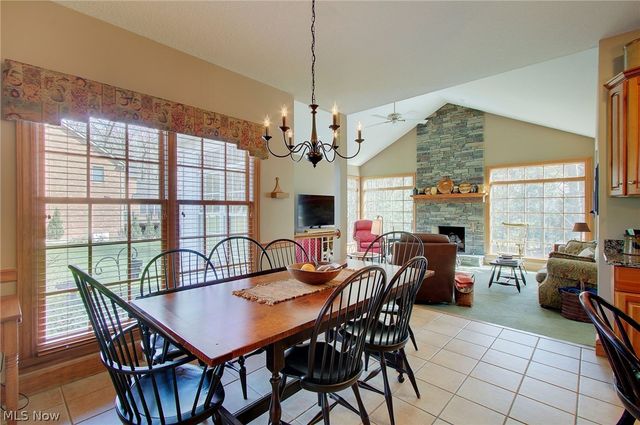 2142 Pearce Circle, Salem, OH 44460