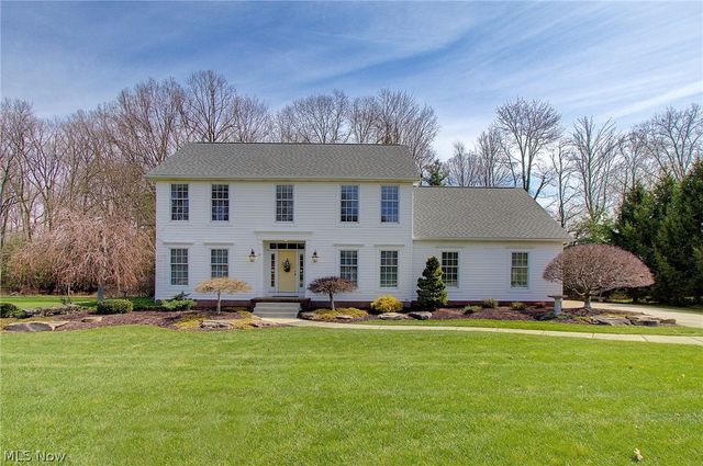 2142 Pearce Circle, Salem, OH 44460